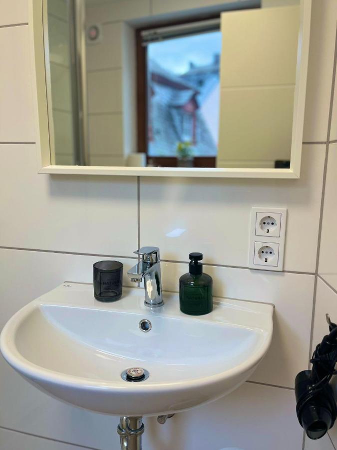 Ferienwohnung Bloom 베른카슈텔쿠에스 외부 사진