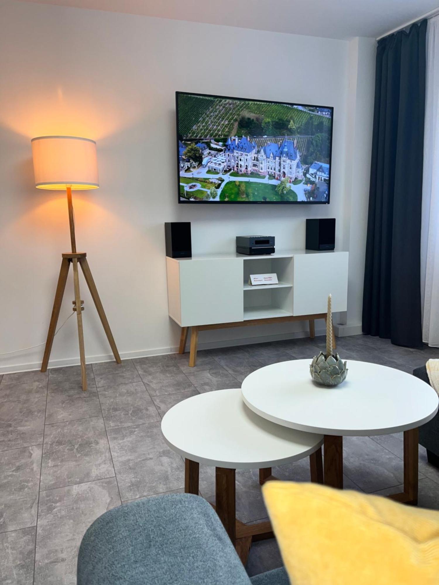 Ferienwohnung Bloom 베른카슈텔쿠에스 외부 사진