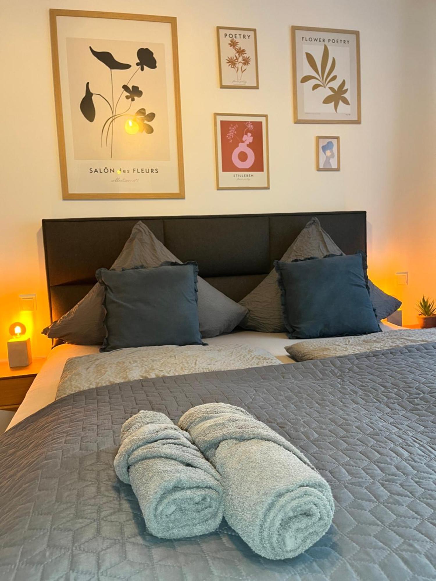 Ferienwohnung Bloom 베른카슈텔쿠에스 외부 사진