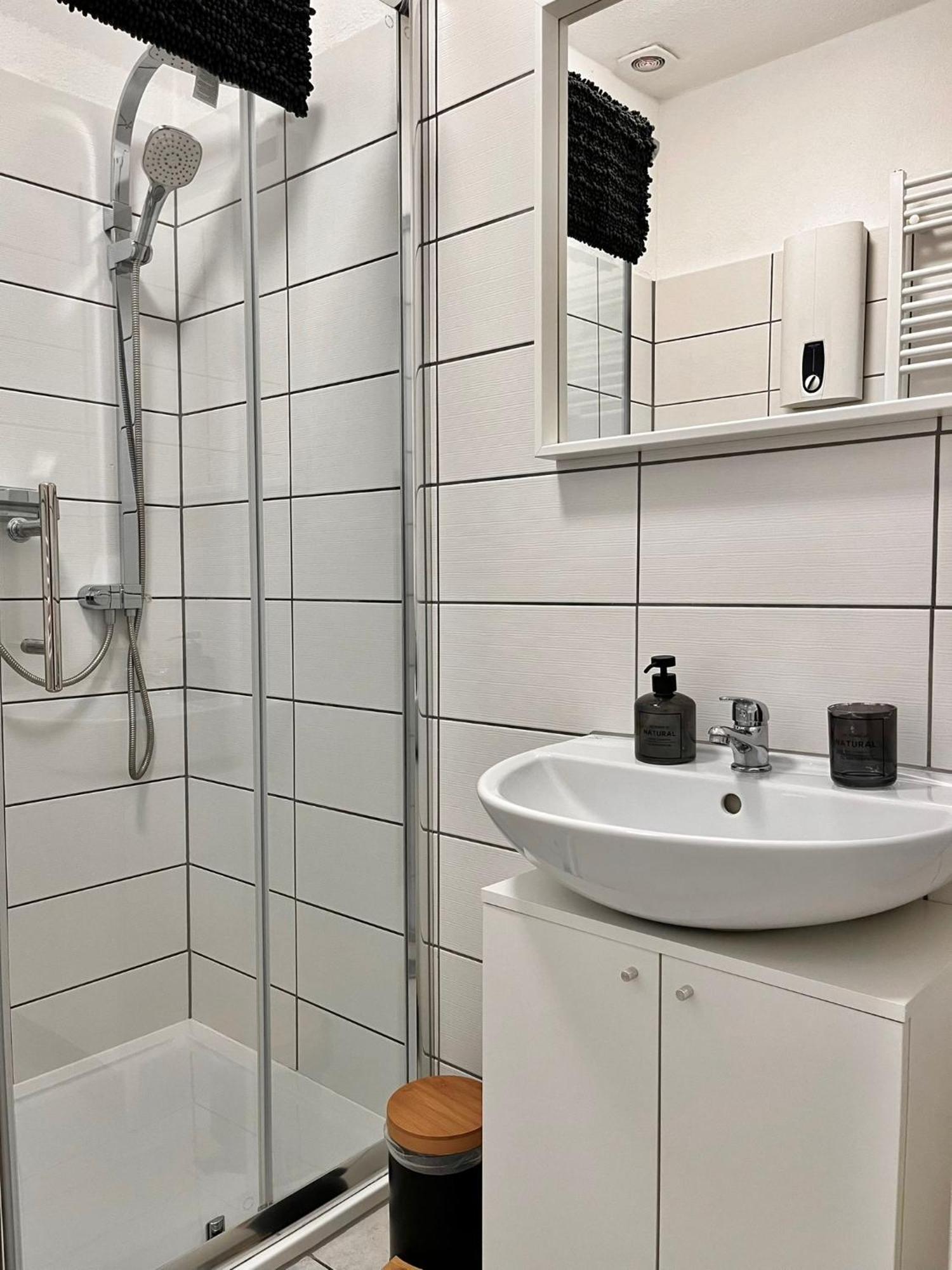Ferienwohnung Bloom 베른카슈텔쿠에스 외부 사진