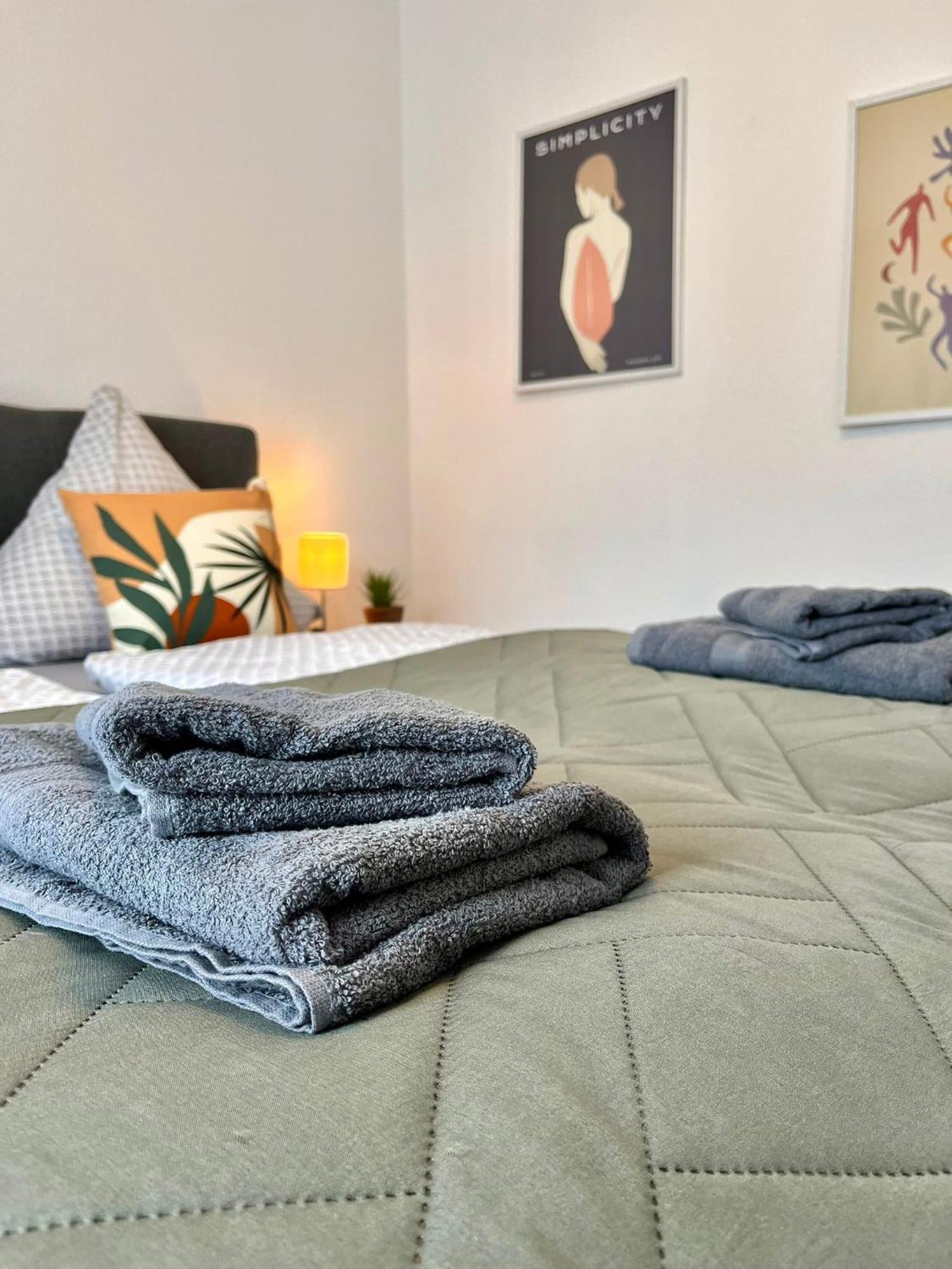 Ferienwohnung Bloom 베른카슈텔쿠에스 외부 사진